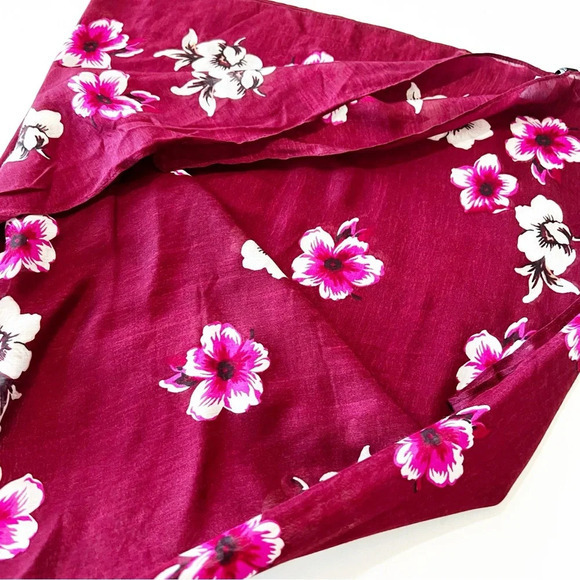 Ann Taylor Burgundy‎ Floral Silk Blend Rectangle Scarf Neck Wrap Purse Tie NWOT - Picture 3 of 9